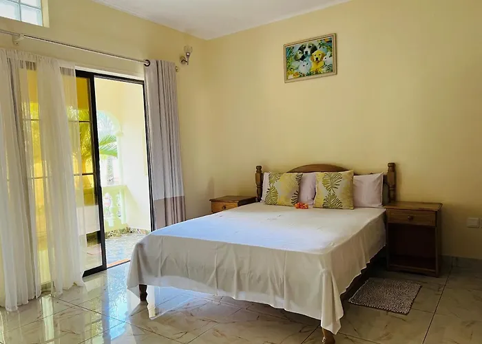 Palm Self Catering * Anse aux Pins