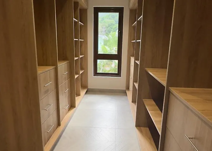 Palm Self Catering Apartment Anse aux Pins