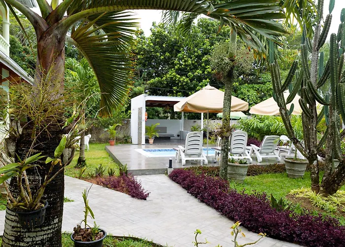 Palm Self Catering * Anse aux Pins