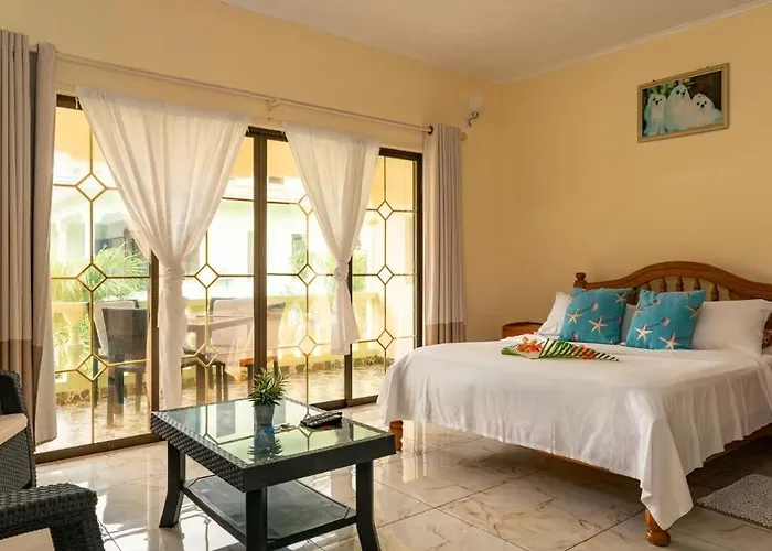 Apartment Palm Self Catering Anse aux Pins